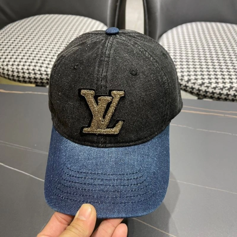 Louis Vuitton Caps Chic 261852