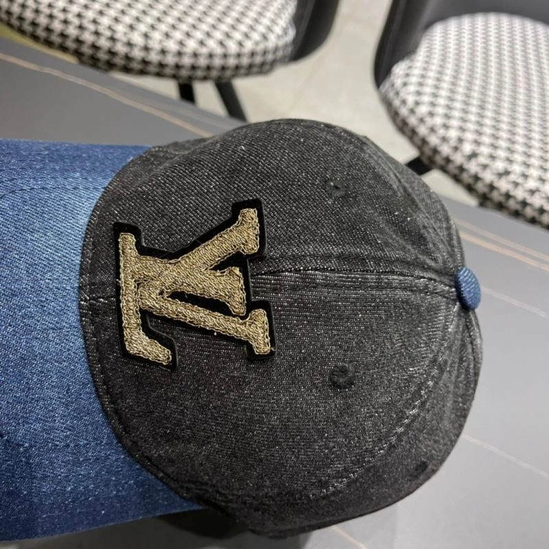 Louis Vuitton Caps Chic 261852