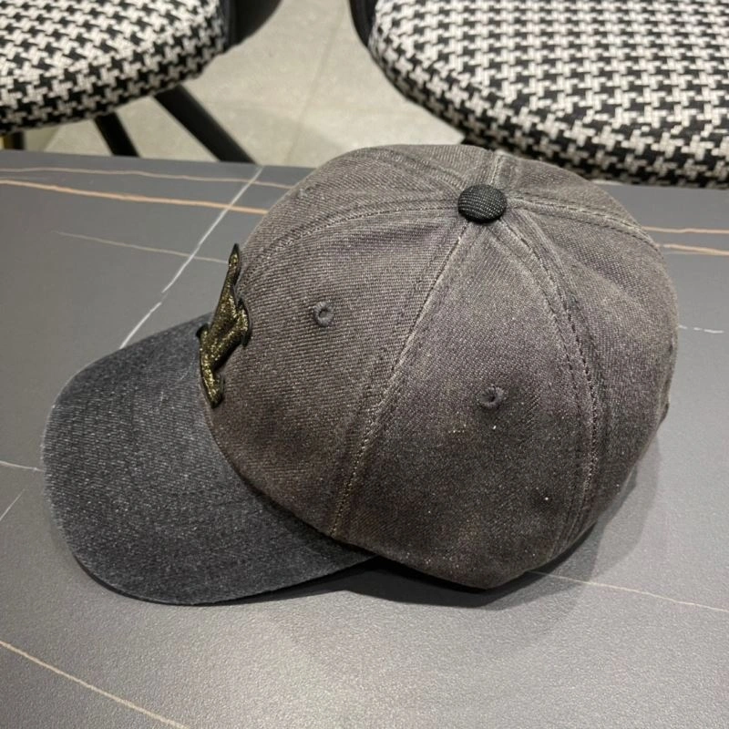 Supportive Louis Vuitton Caps 261823