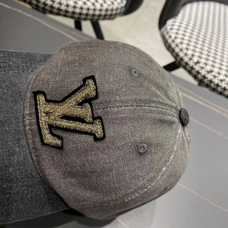 Supportive Louis Vuitton Caps 261823