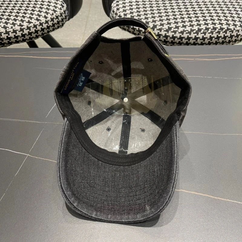 Supportive Louis Vuitton Caps 261823