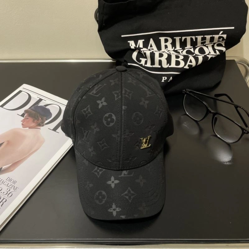 Louis Vuitton Caps Modern 261849