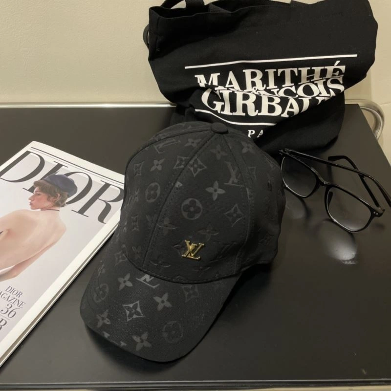 Louis Vuitton Caps Modern 261849
