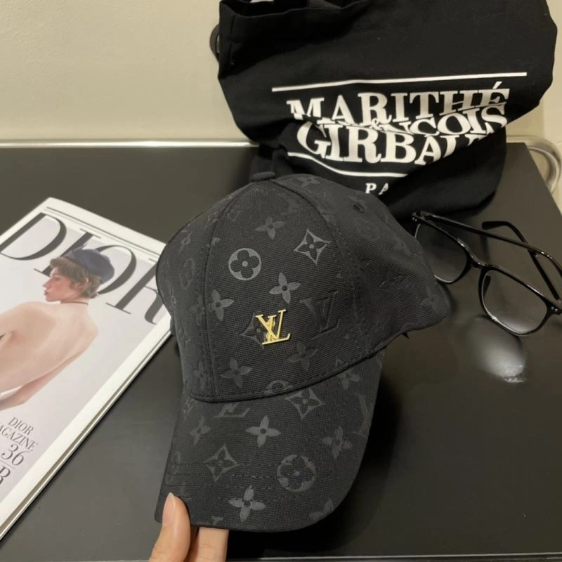 Louis Vuitton Caps Modern 261849