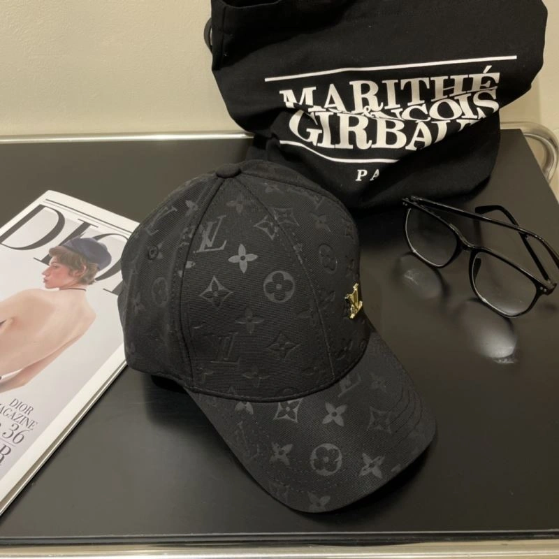 Louis Vuitton Caps Modern 261849