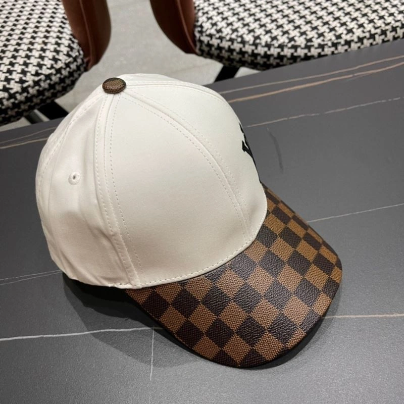 Popular Louis Vuitton Caps 261821