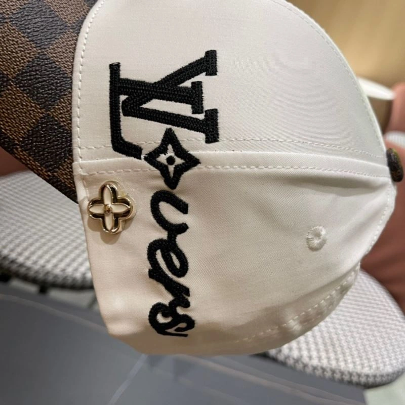 Popular Louis Vuitton Caps 261821