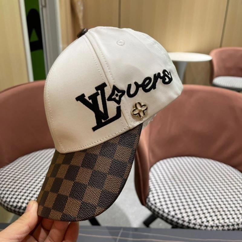 Popular Louis Vuitton Caps 261821