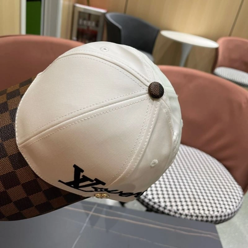 Popular Louis Vuitton Caps 261821