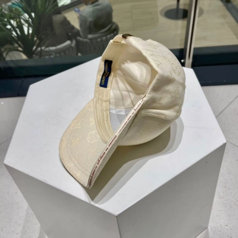 Unisex Louis Vuitton Caps 261820