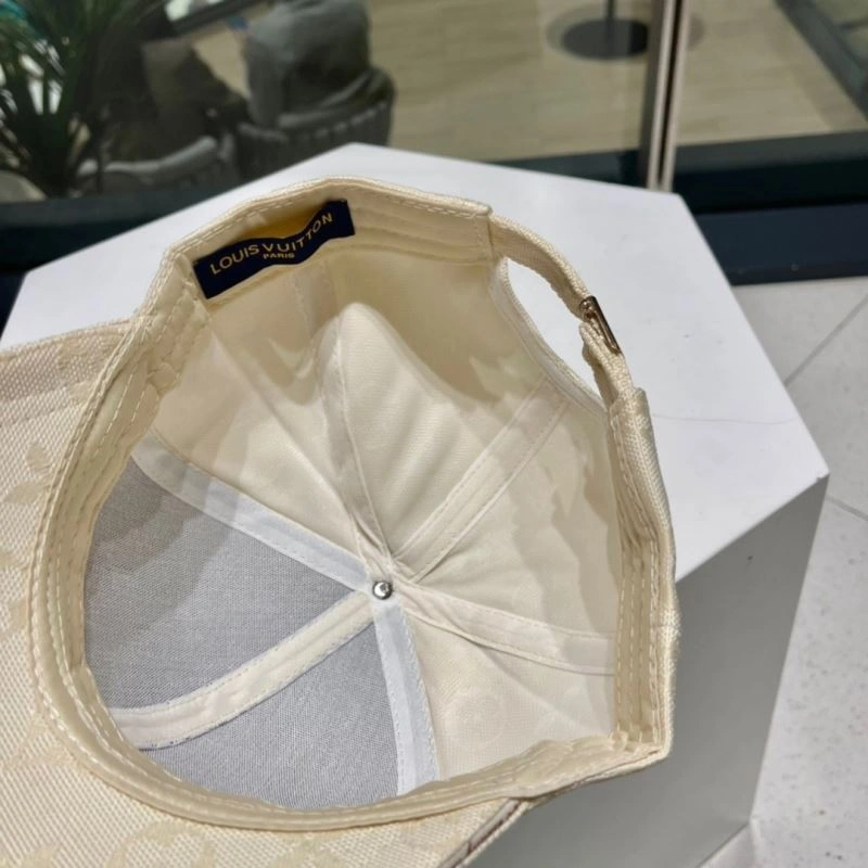 Unisex Louis Vuitton Caps 261820