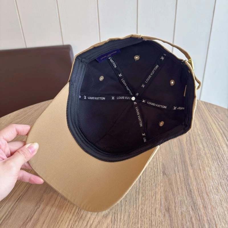 Louis Vuitton Caps FashionForward 261814