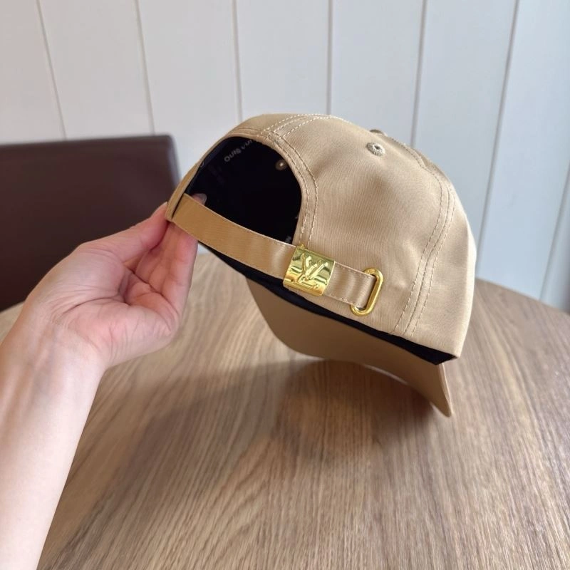 Louis Vuitton Caps FashionForward 261814