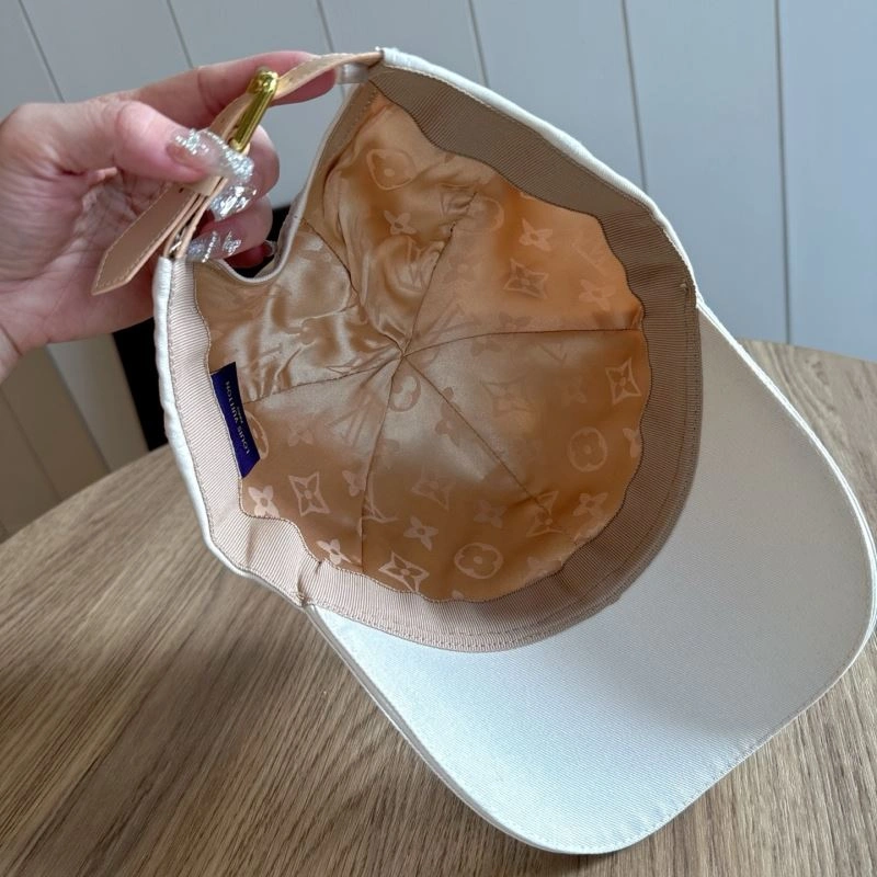 Louis Vuitton Caps Premium 261794