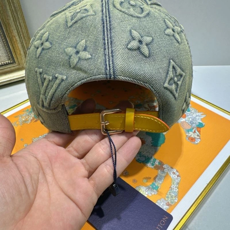 Durable Louis Vuitton Caps 261811