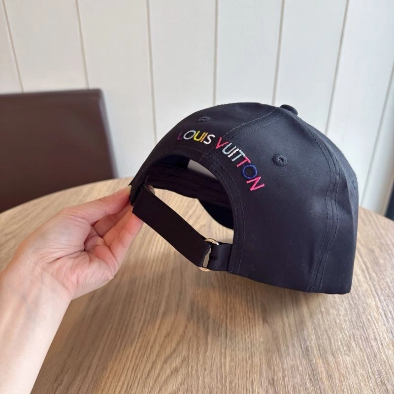 Popular Louis Vuitton Caps 261810
