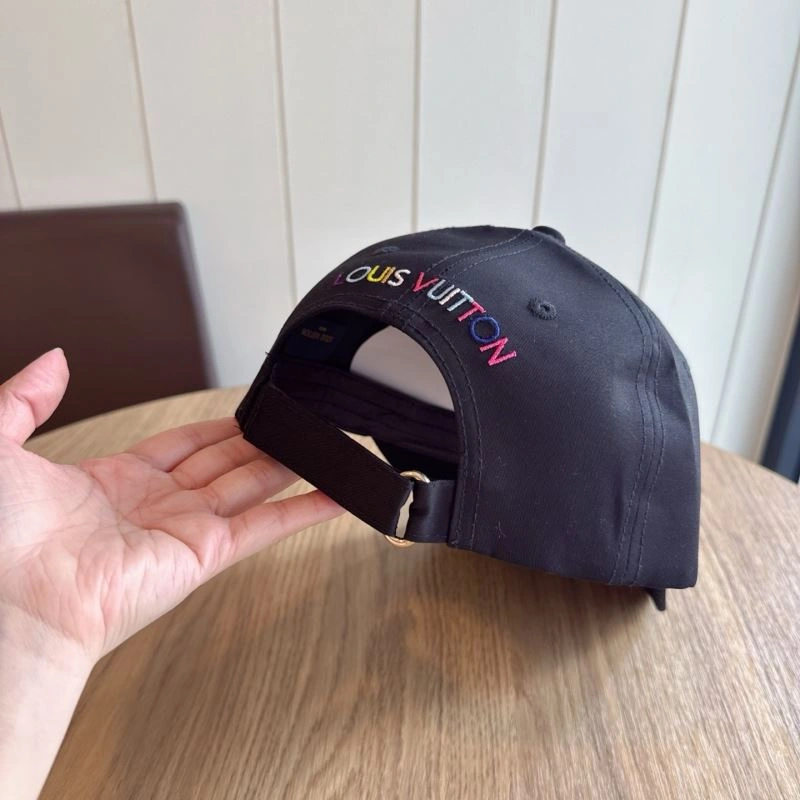 Popular Louis Vuitton Caps 261810