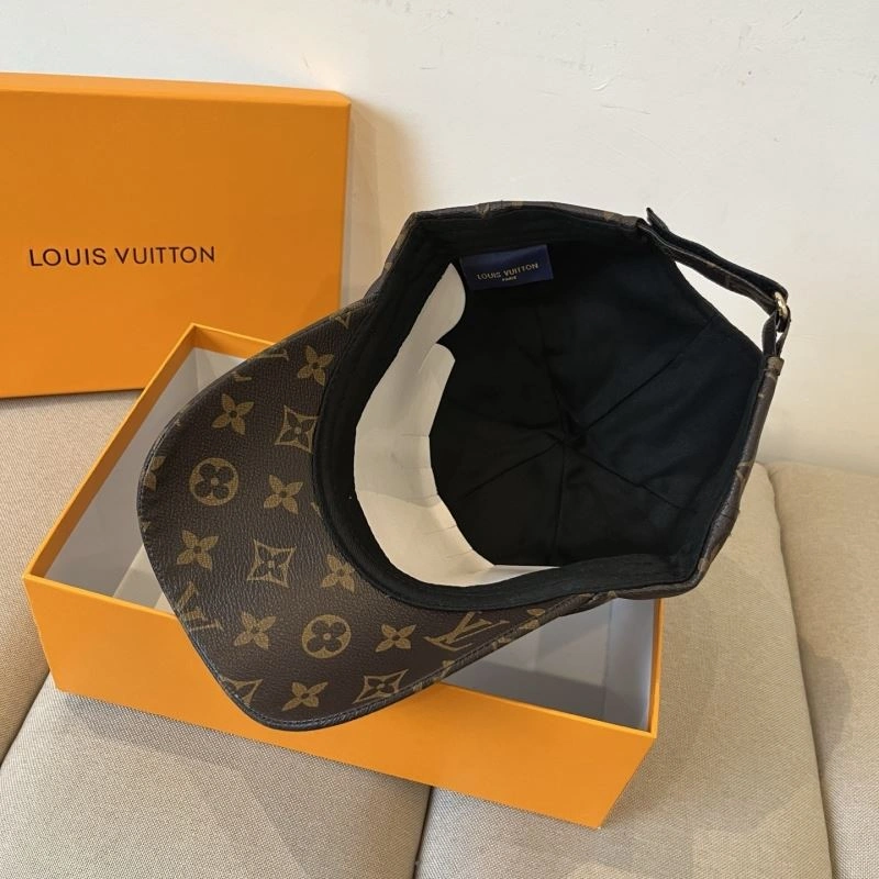 Louis Vuitton Caps UrbanChic 261807