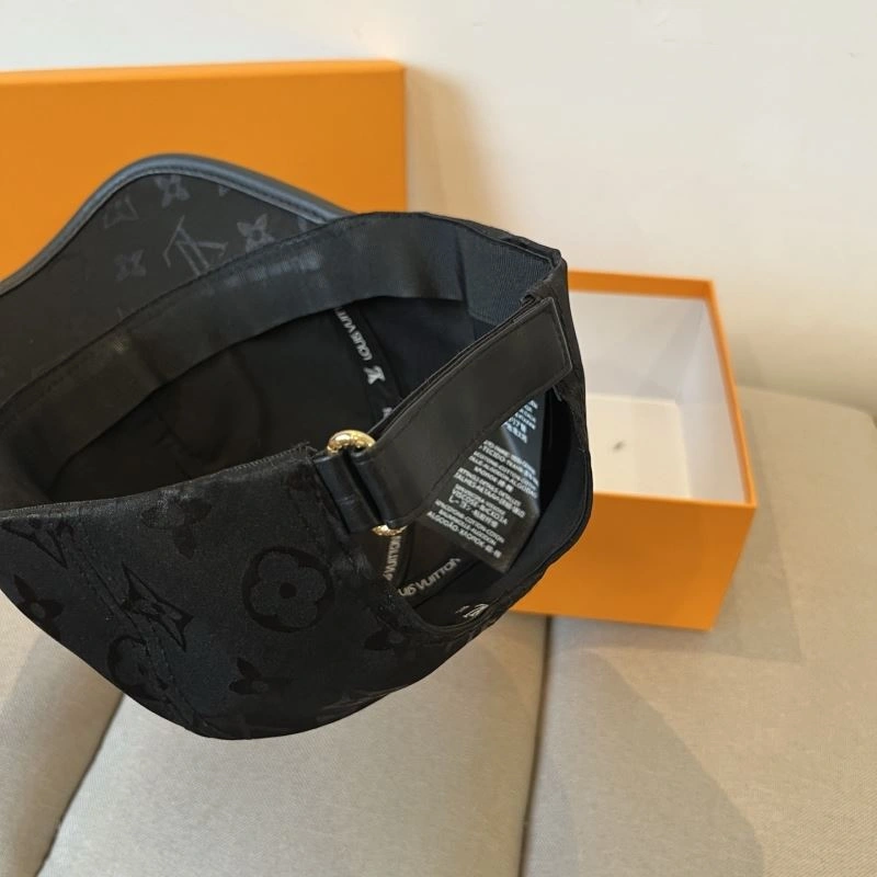Louis Vuitton Caps Tailored 261813
