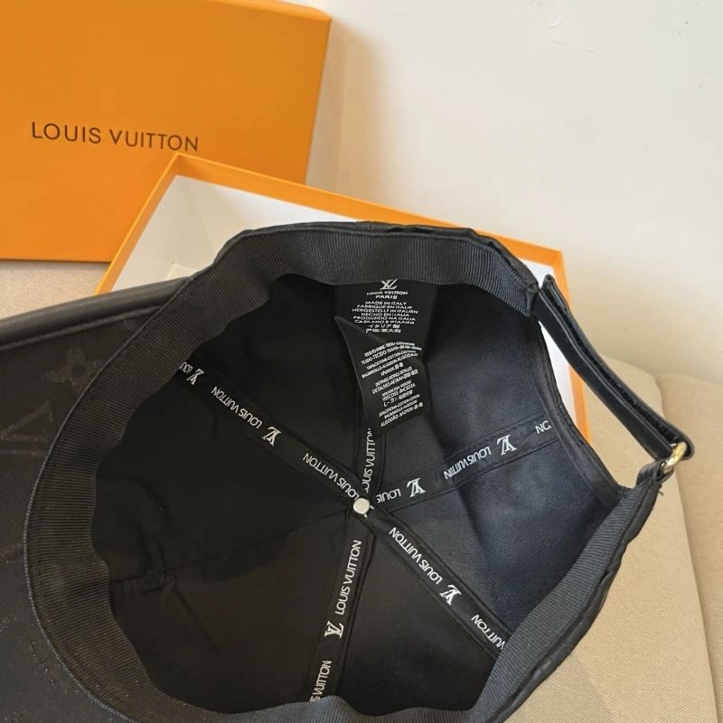 Louis Vuitton Caps Tailored 261813