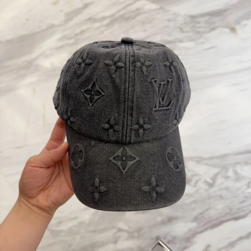 Elegant Louis Vuitton Caps 261785