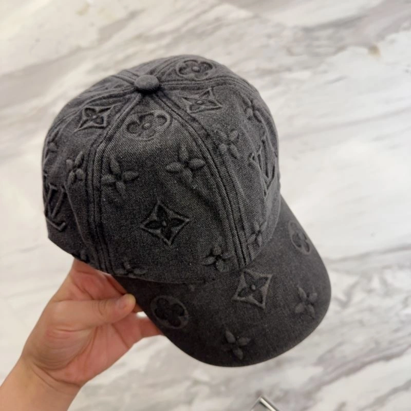 Elegant Louis Vuitton Caps 261785