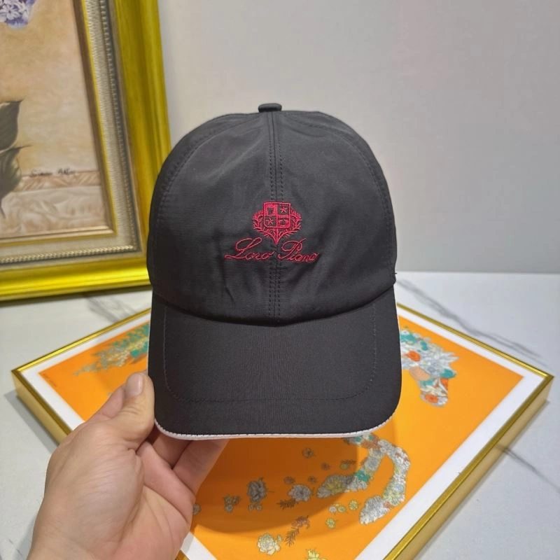UrbanChic Louis Vuitton Caps 261783