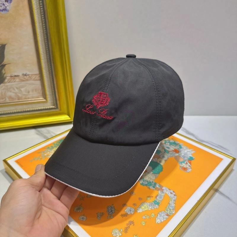 UrbanChic Louis Vuitton Caps 261783
