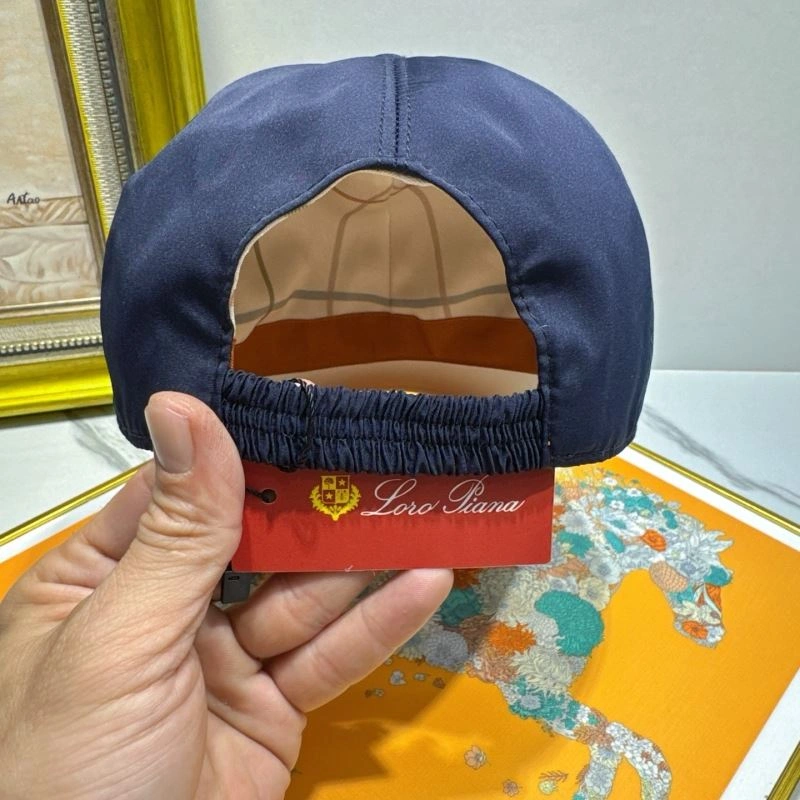 Louis Vuitton Caps Refined 261782