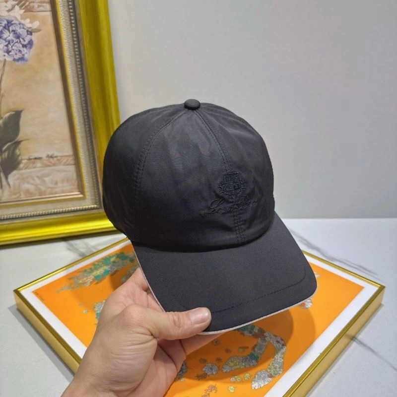 Minimalist Louis Vuitton Caps 261781
