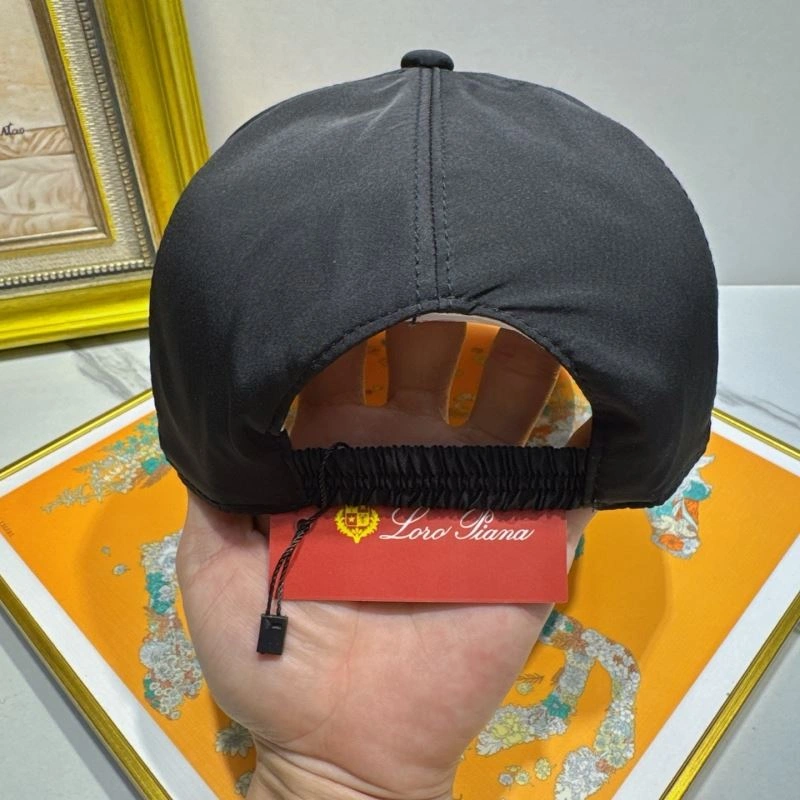 Minimalist Louis Vuitton Caps 261781