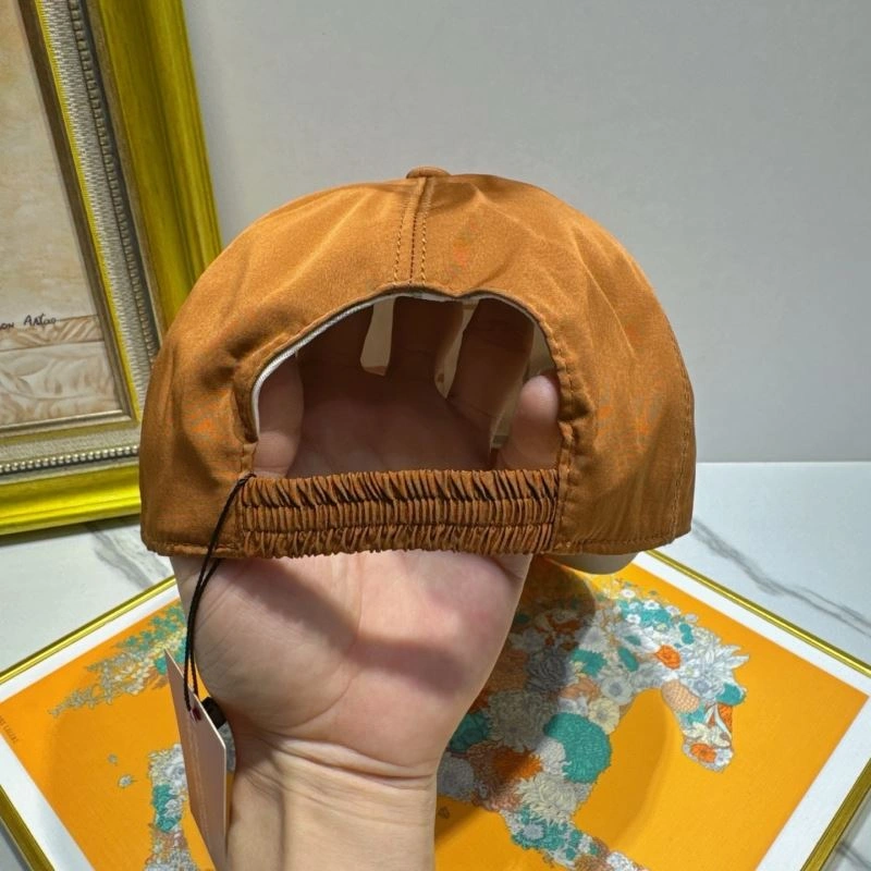 Lightweight Louis Vuitton Caps 261779