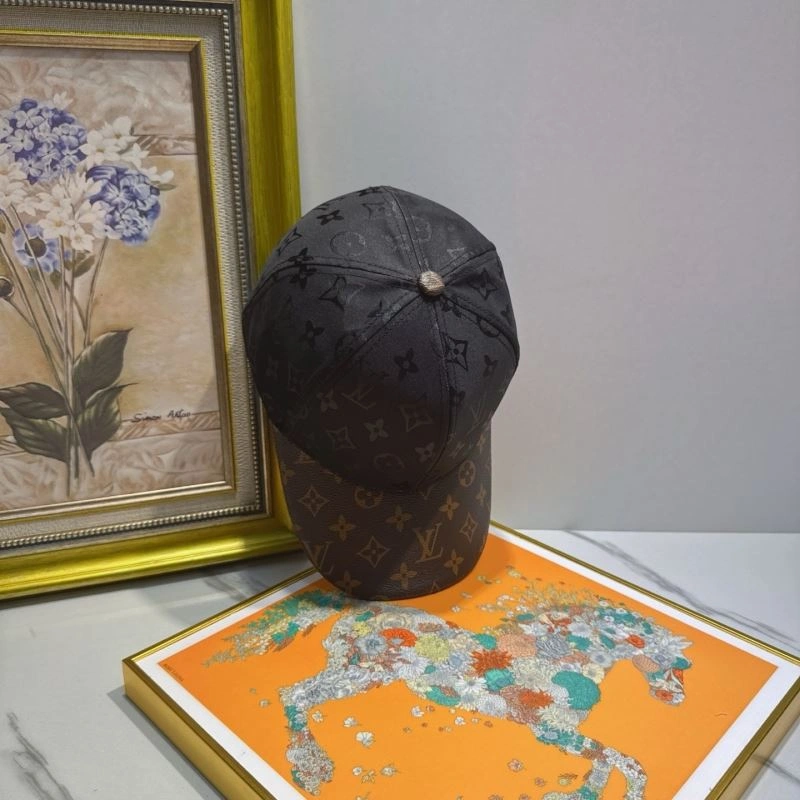 Compact Louis Vuitton Caps 261746