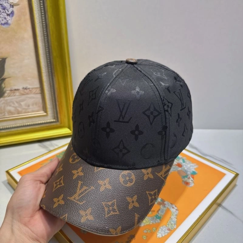 Compact Louis Vuitton Caps 261746