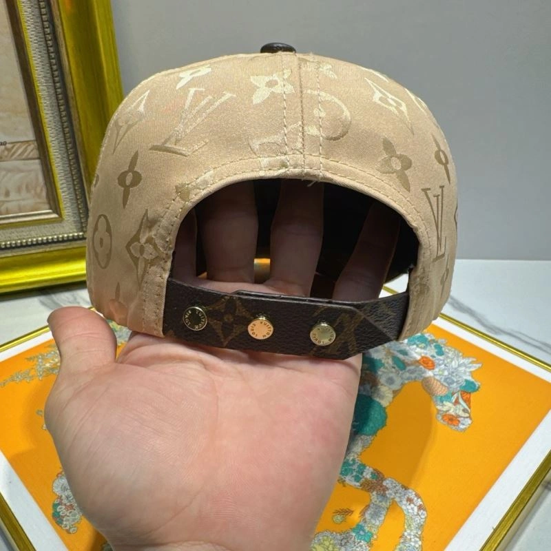 Louis Vuitton Caps WeatherProof 261744
