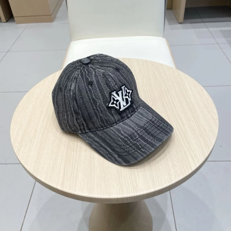 Louis Vuitton Caps Sustainable 261757
