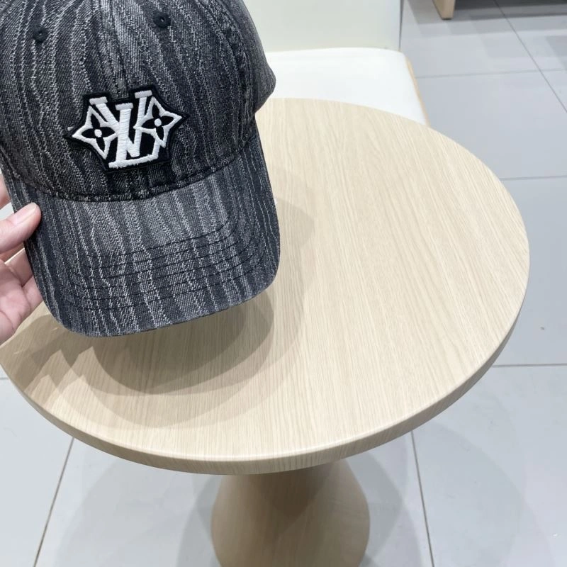 Louis Vuitton Caps Sustainable 261757