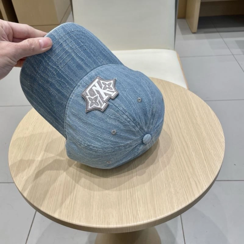 Louis Vuitton Caps Lightweight 261748