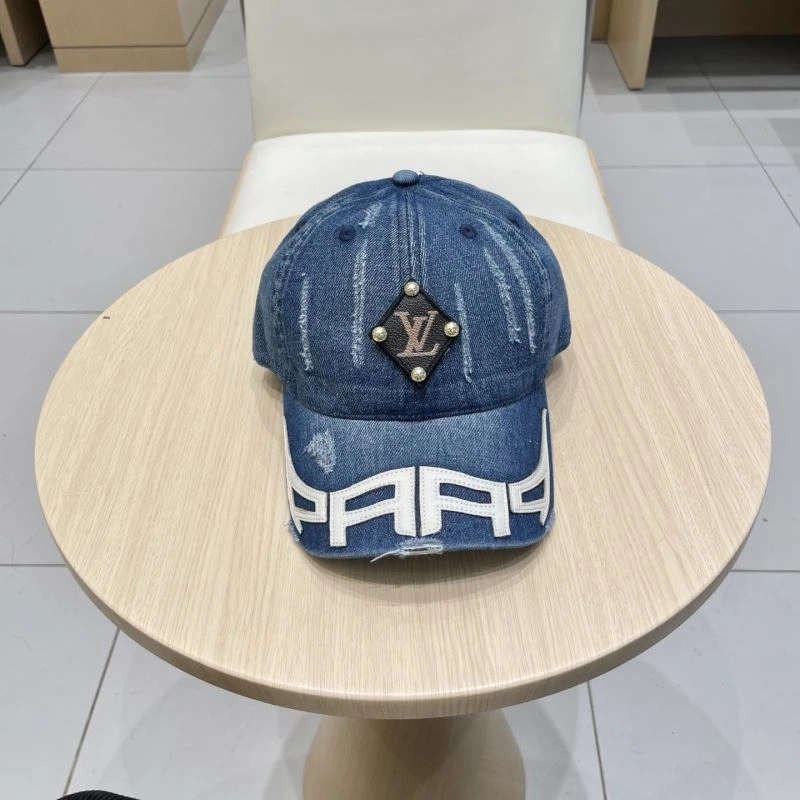 Stretchable Louis Vuitton Caps 261751