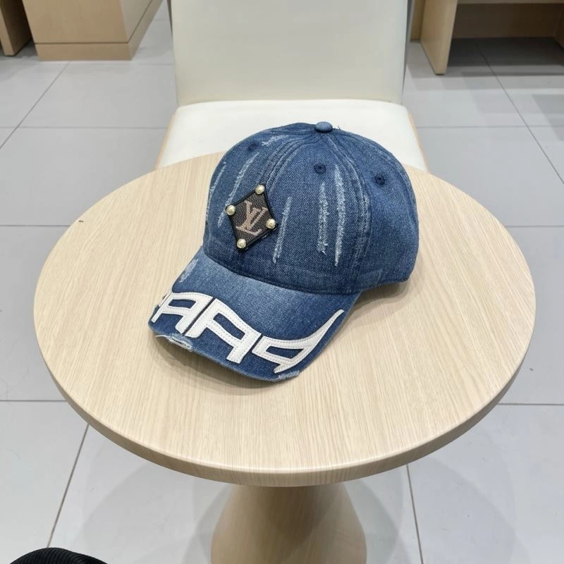 Stretchable Louis Vuitton Caps 261751