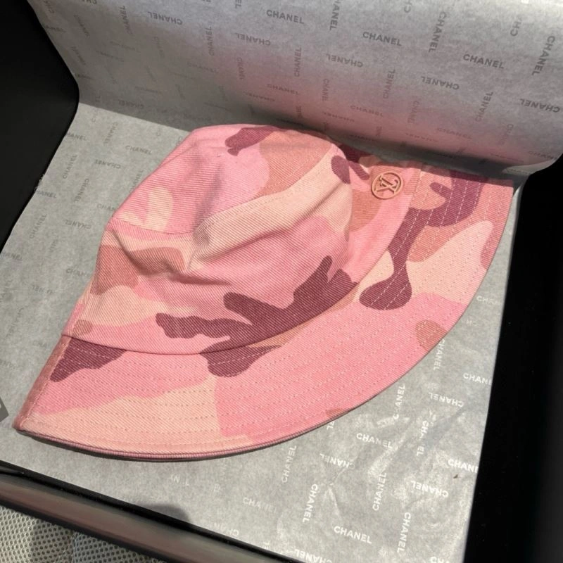 Effortless Louis Vuitton Caps 261759