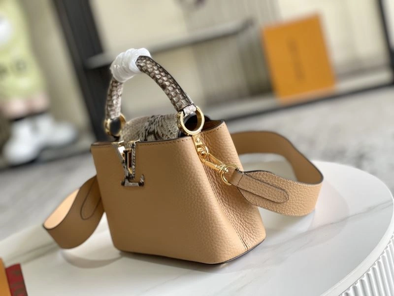 FashionForward Louis Vuitton Capucines BB Bags 94392