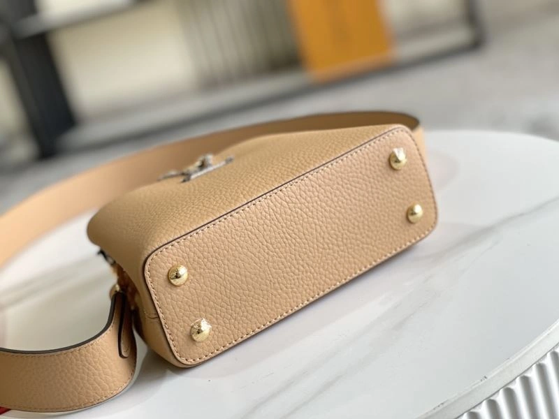 FashionForward Louis Vuitton Capucines BB Bags 94392
