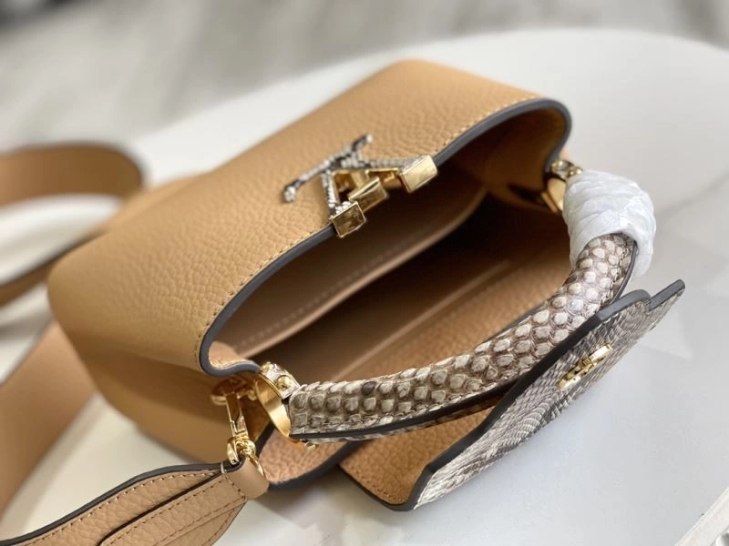 FashionForward Louis Vuitton Capucines BB Bags 94392