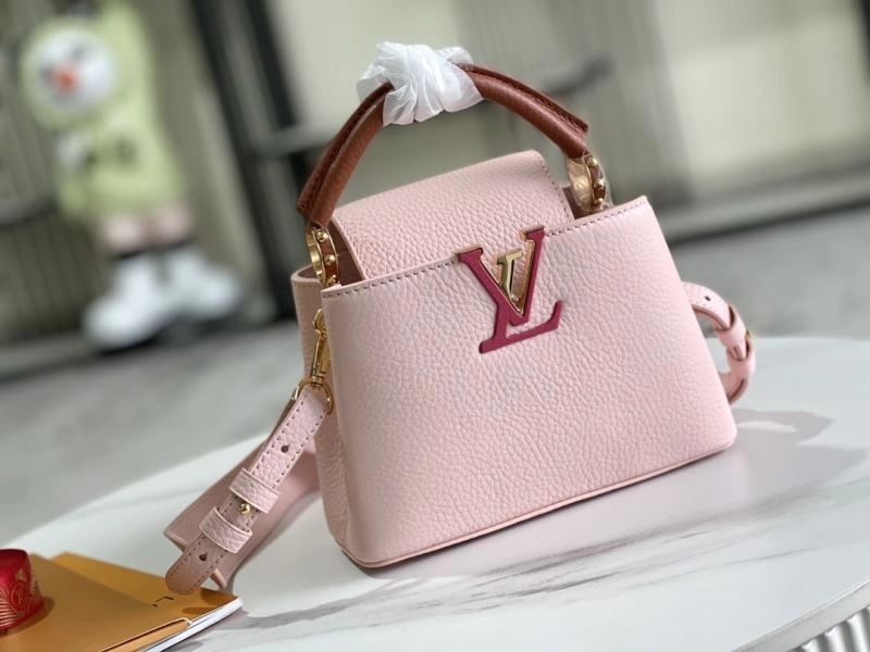 SmoothTexture Louis Vuitton Capucines BB Bags 94423
