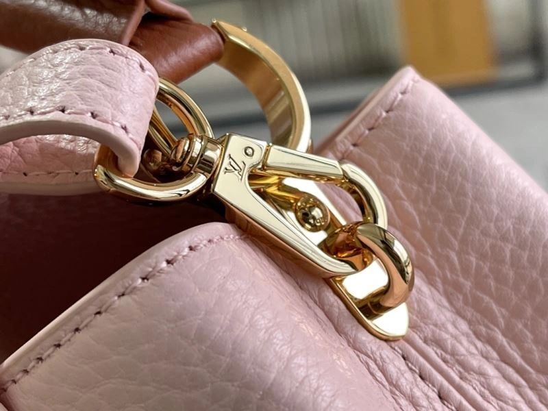 SmoothTexture Louis Vuitton Capucines BB Bags 94423
