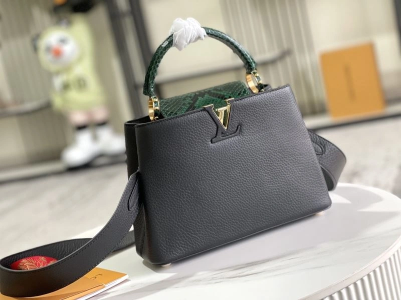 MoistureWicking Louis Vuitton Capucines BB Bags 94379