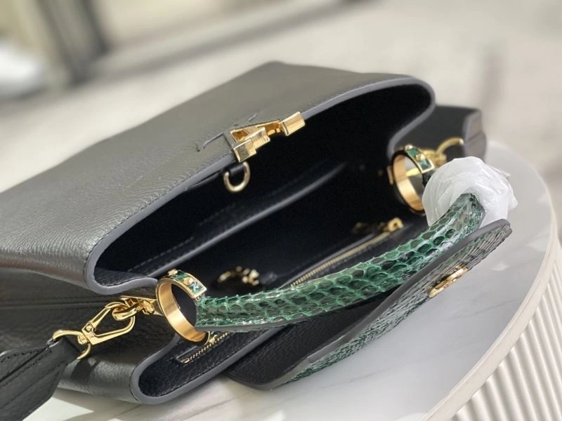 MoistureWicking Louis Vuitton Capucines BB Bags 94379