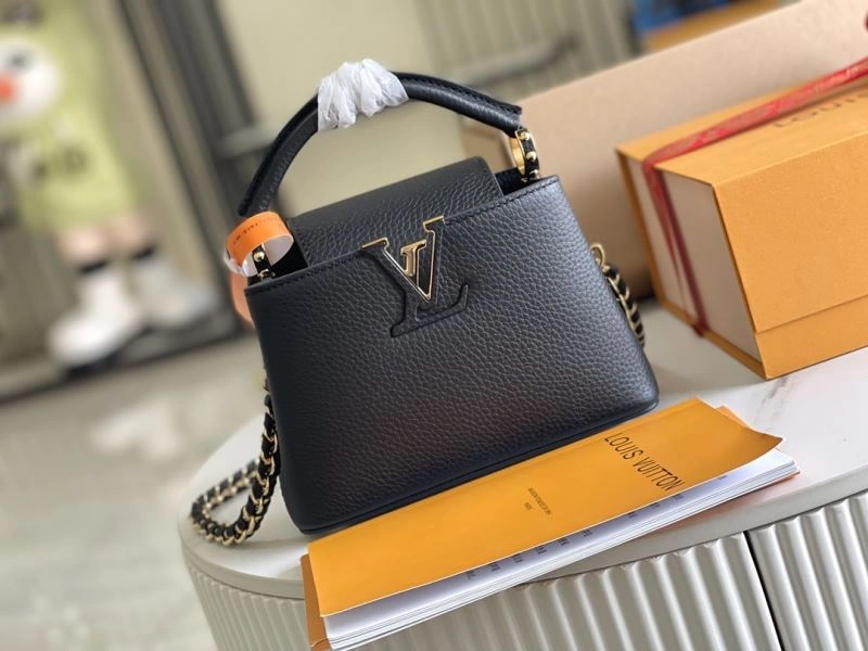 Timeless Louis Vuitton Capucines BB Bags 94380