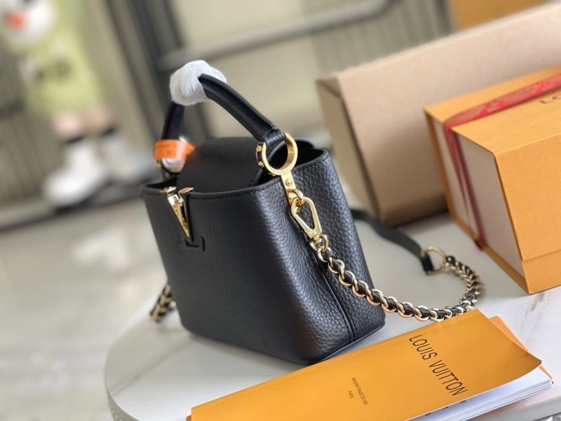 Timeless Louis Vuitton Capucines BB Bags 94380